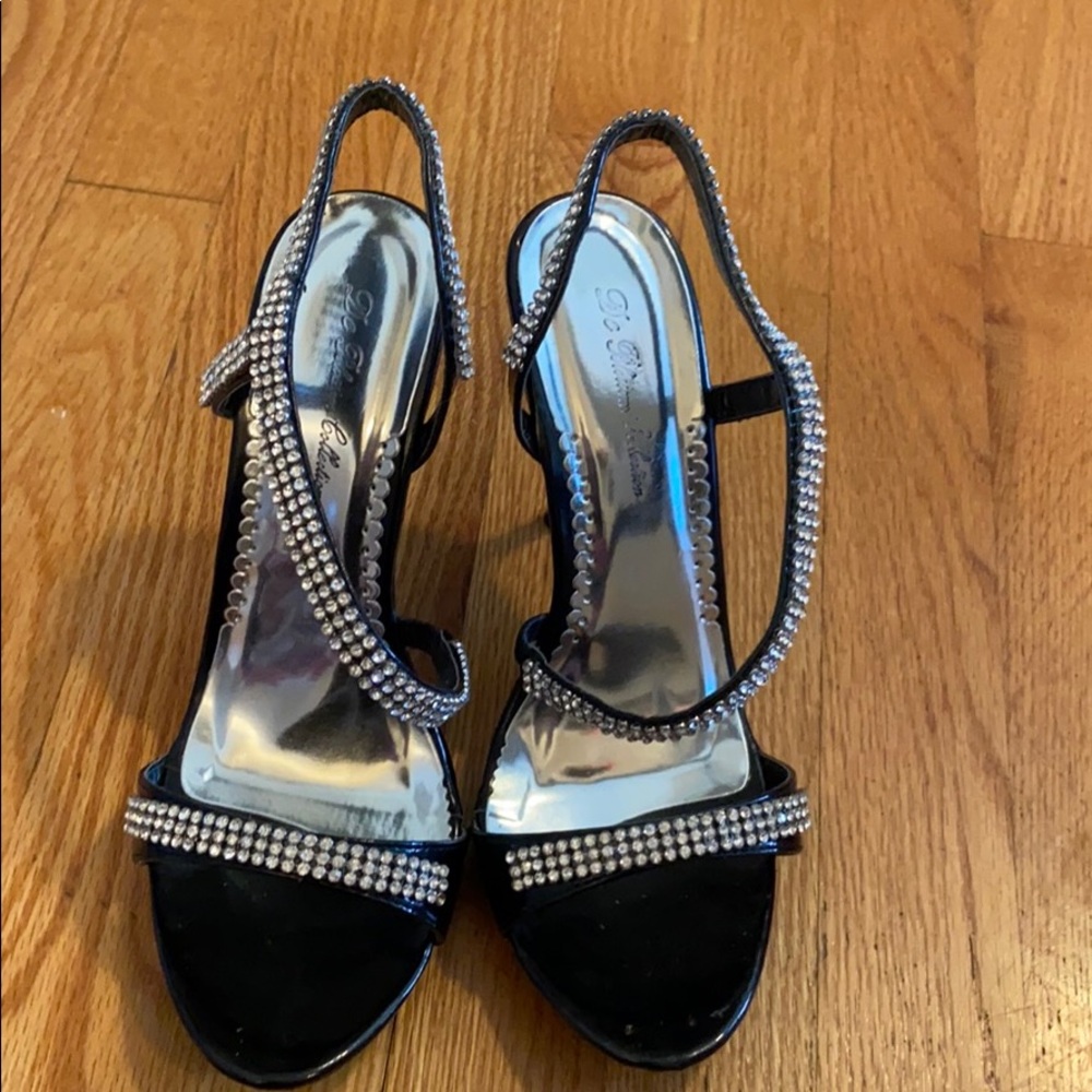 Black metallic size 9 with stone accent